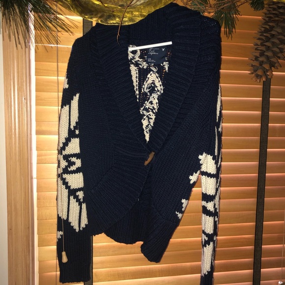 American Eagle Sweater - Picture 3 of 3